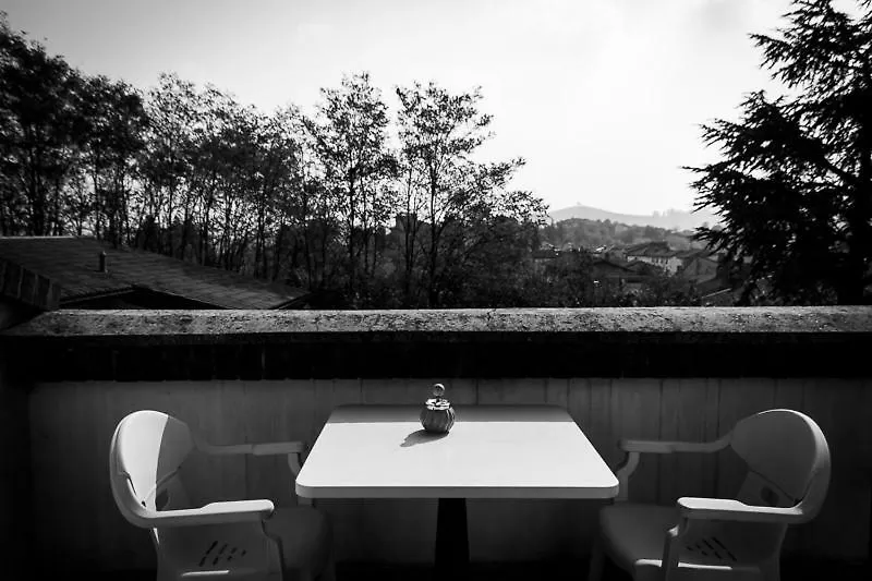 La Vecchia Cantina Stradella Guest house